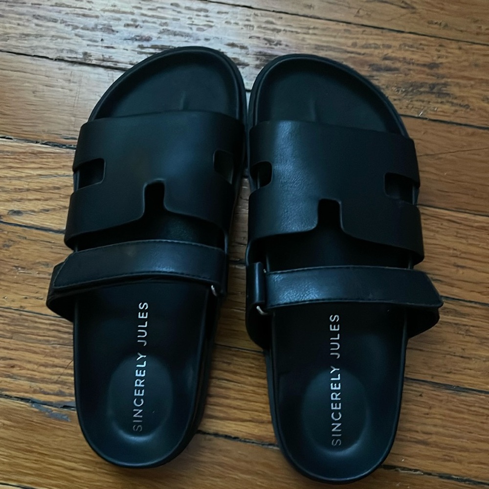 Black slippers